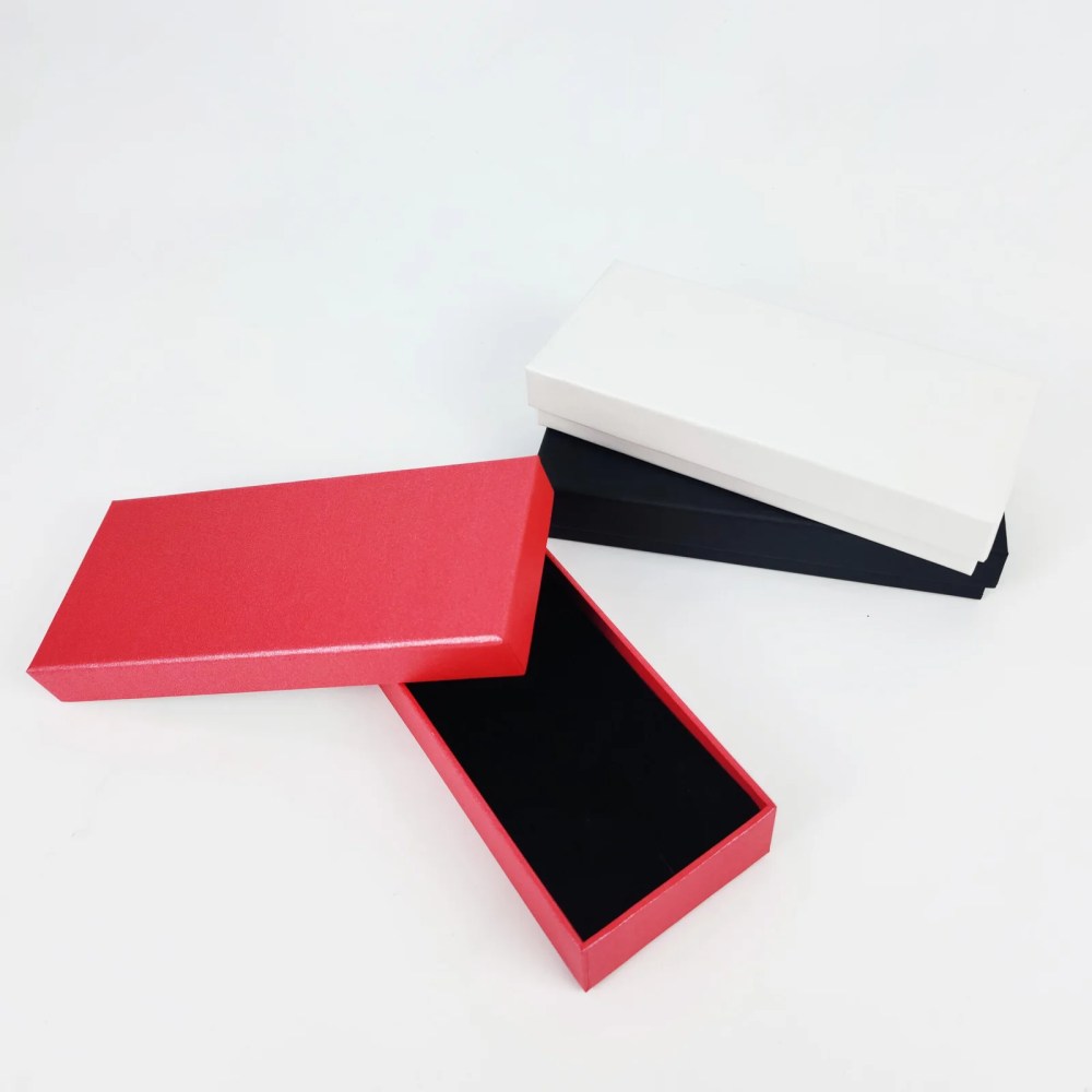 Bracelet Box – Special Paper – 3 Colors – Velvet Sponge — Bracelet Box – Special Paper – 3 Colors – Velvet Sponge — ready-made or custom-branded with your logo, delivered across Dubai & the UAE.